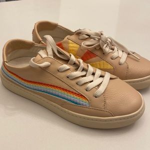 Soludos “chill out” pink leather tennis shoes